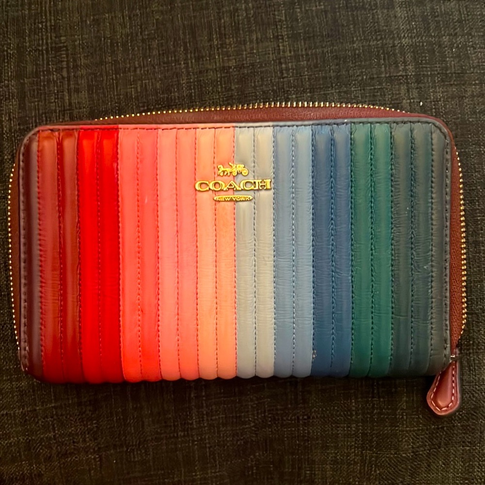 Coach Rainbow Zip Wallet Mediun